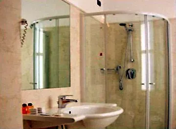 Cinque Giornate Szálloda